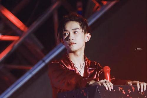 娱乐圈爆料短腿小花,逆袭之路,星光熠熠 第1张 娱乐圈爆料短腿小花,逆袭之路,星光熠熠 第1张